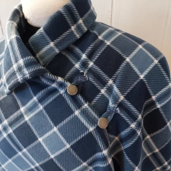 Cape - Picture 2 of 4